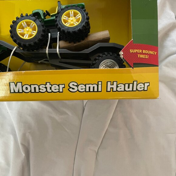 NIB ERTL JOHN DEERE MONSTER TREAD SEMI HAULER W/ UTV GATOR 37584 Learning Curve - Picture 3 of 16